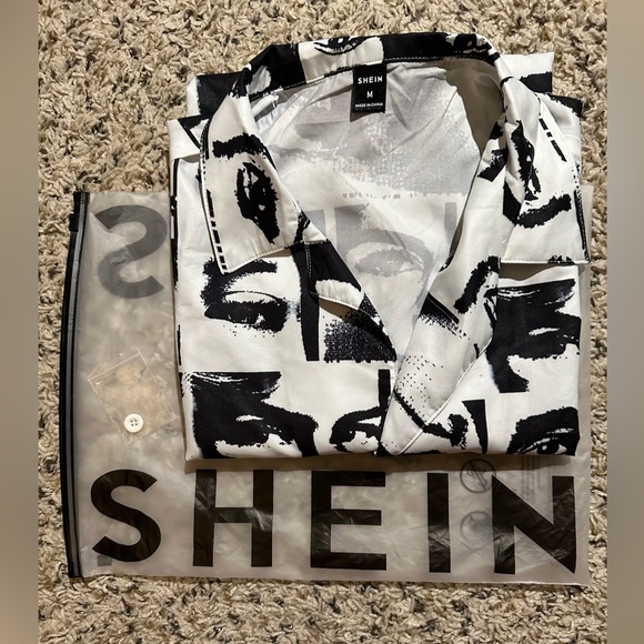 ⬛️👀⬜️ SHEIN Mens Shirt Sleeve Button Up Shirt, size M ⬜️⬛️ - Picture 3 of 6